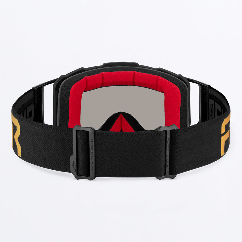 PilotLE_Goggle_Podium_SKU_243102-_6200_Extra1